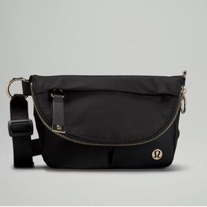 NWOT Lululemon All Night Festival Bag Micro Black